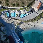 Made By The Sea Villas 8 Bdrm