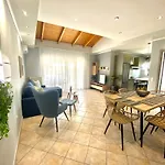 Foteini\'S Central Apartment