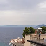 Central Apartment With Sea View In Neos Marmaras