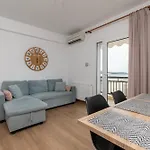 Central Apartment With Sea View In Neos Marmaras
