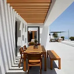Kamini White I Villa