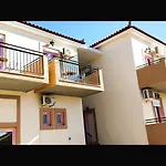 Anaxos Alex
