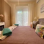 Colibri Seafront Villa With Pool