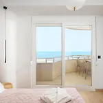 Niki Seaview Haven