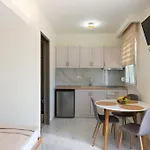 Anna Apartments