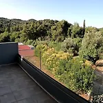 Arianas Apartment