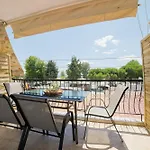 Dimitras Luxury Apartments