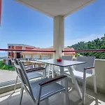 Elpiniki Luxury Rooms