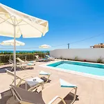 Villa Alora