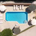 Villa St. Nicholas House & Guest Apart.