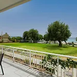 Eleni Seafront Apartment By Rentalspro Services-Nea Moudania Halkidiki