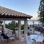 Stefanosplace Aparthotel Sea View