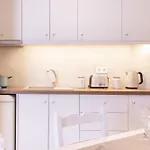 Rodavgi Apartments