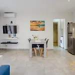 Emily\'S Luxury Apartments
