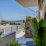 Sunny Nest With A Sea View By Salt Apartments