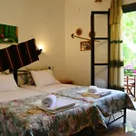 Spiros Rooms