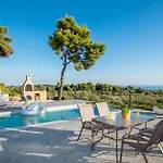 Villa Pefki