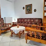 Filip And Myrsinis House - Apartment