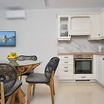 Mini Villa Tsaros