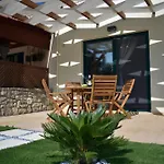 Villa Minima