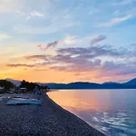 Beachfront Retreat At Agios Vasileios