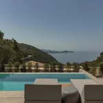 Monalia Suites