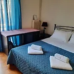 Cozy Flat Near The City Center