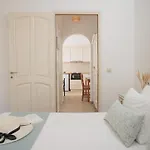 Maria\'S Rooms & Studios
