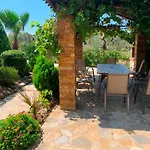 Villa Laskari Sea View