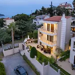 Ilios Luxury Apartment