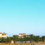 Sunny Flats