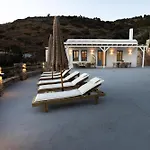 Apaggio Luxury Villa
