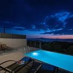 A V Luxury Apartments With Private Pools