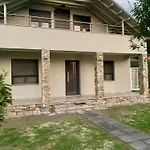 Coastal Vista Retreat 2