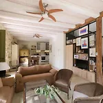 Casa Olea - A Venetian Era Home With Courtyard