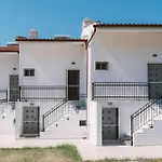Armonia Seaside Lofts