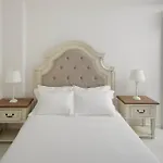 Atrium Suites