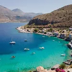 Yerma Suites Limeni