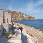 Yerma Suites Limeni