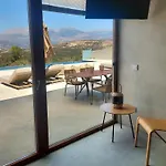 Marnos Luxury Villas