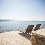 Blue Symphony Suites Apartments
