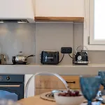 Gallantry Apartment