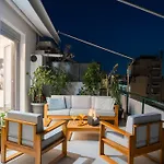 Luxury 4Bdrm Penthouse With Jacuzzi Near Acropolis