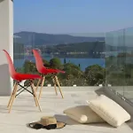Villas Harriet - With Sea View And Near The Sea