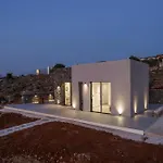 Astelia Luxe Retreat
