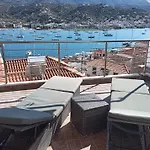 Traditional House With Sea View \