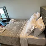 Kaloniki Rooms & Suites