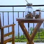 Koumaros Aparthotel