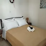 Aloe Apartments Syros