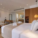 Deos Luxury Suites - Adults Only